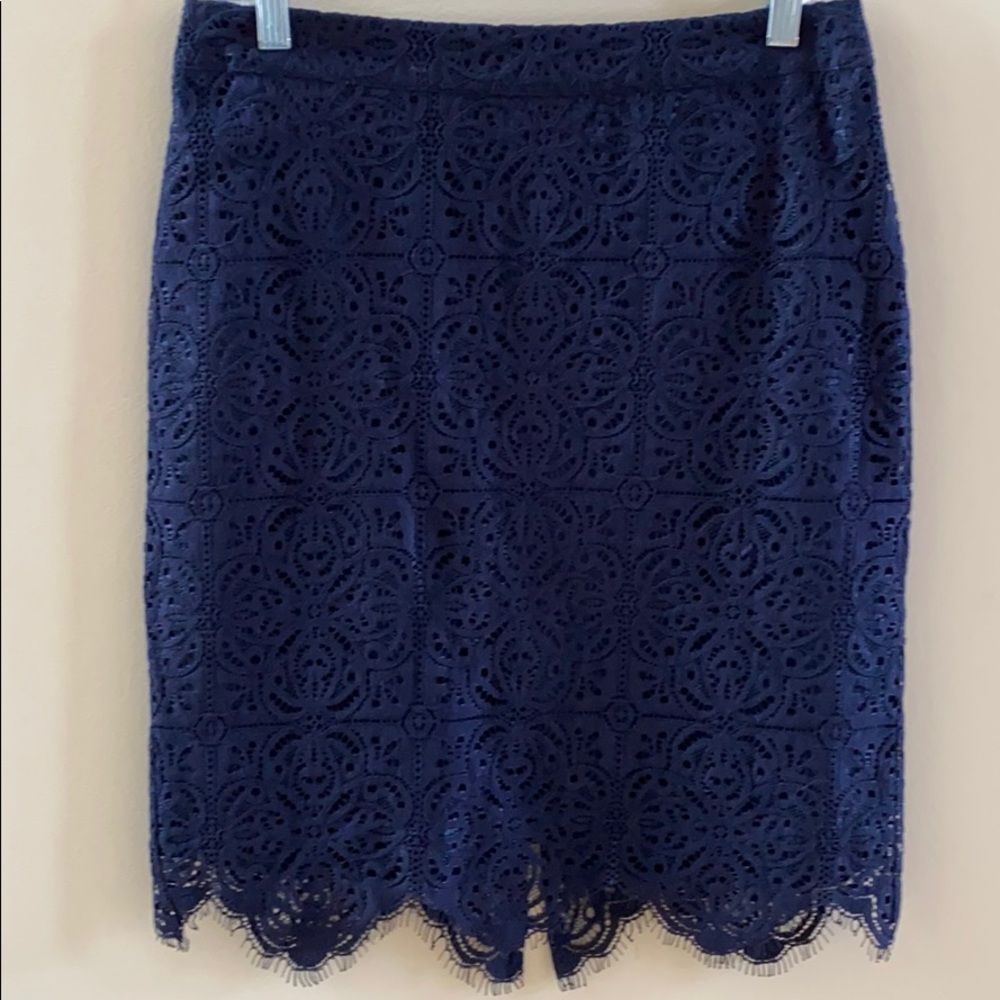 LOFT NAVY LACE OVERLAY SKIRT